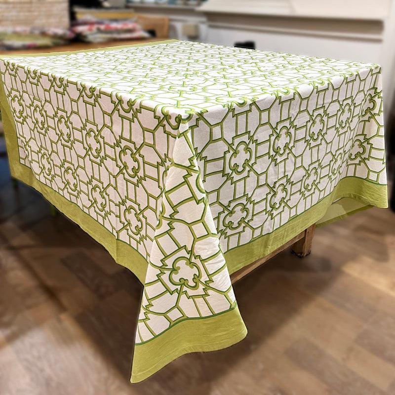 Caspari Garden Trellis Cloth Tablecover In Green - 1 Tablecover